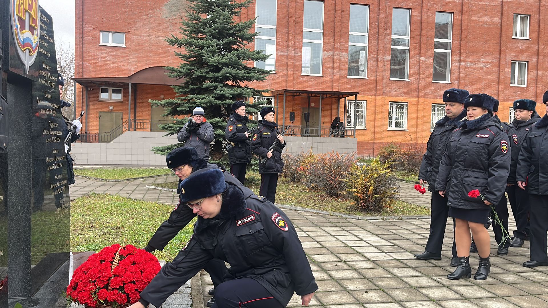 мвд, мвд россии, день полиции, полиция, память, полицейские, милиция, милиционеры, погибшие, товарищи,