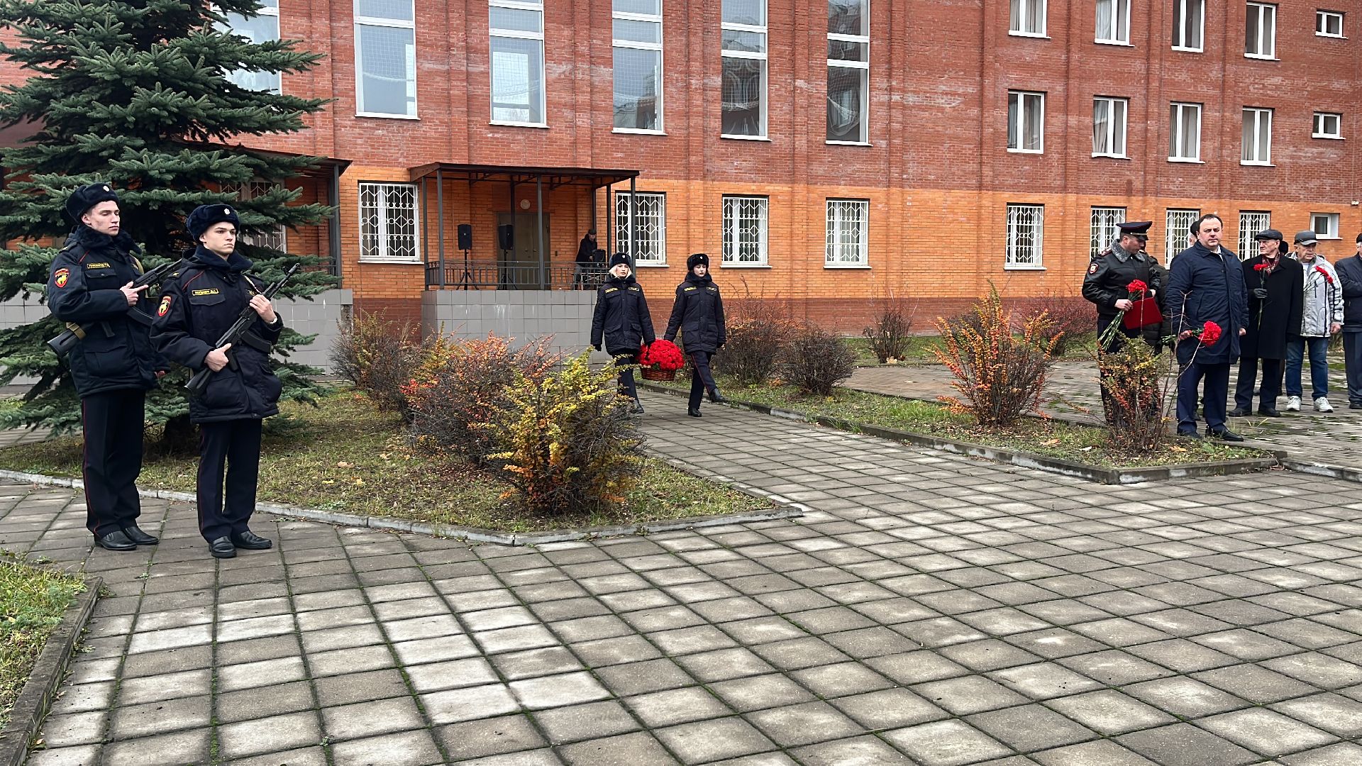 мвд, мвд россии, день полиции, полиция, память, полицейские, милиция, милиционеры, погибшие, товарищи,