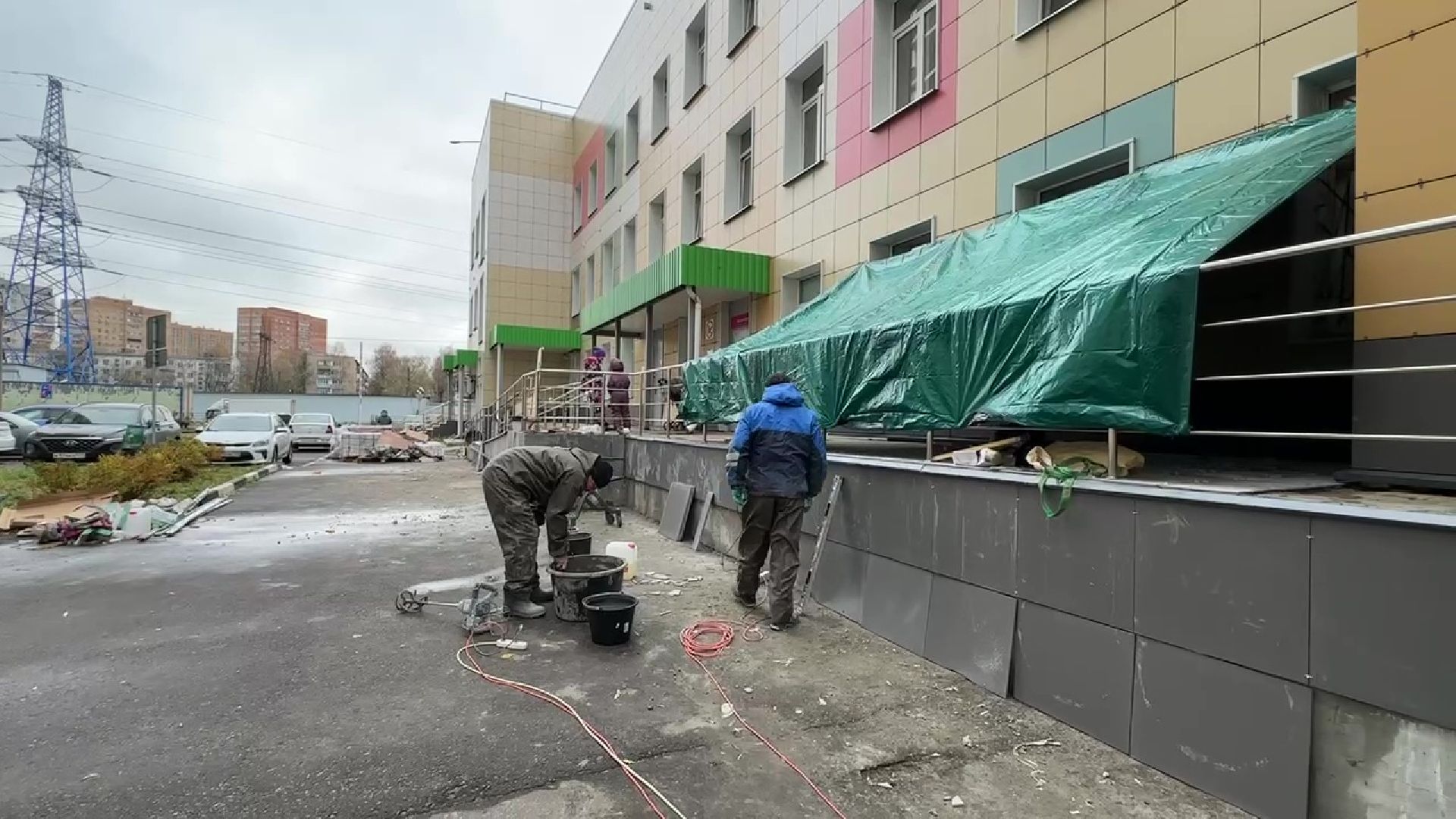 Реутов, вертикалки, ремонт фасада, медицина, строительство, детская поликлиника,