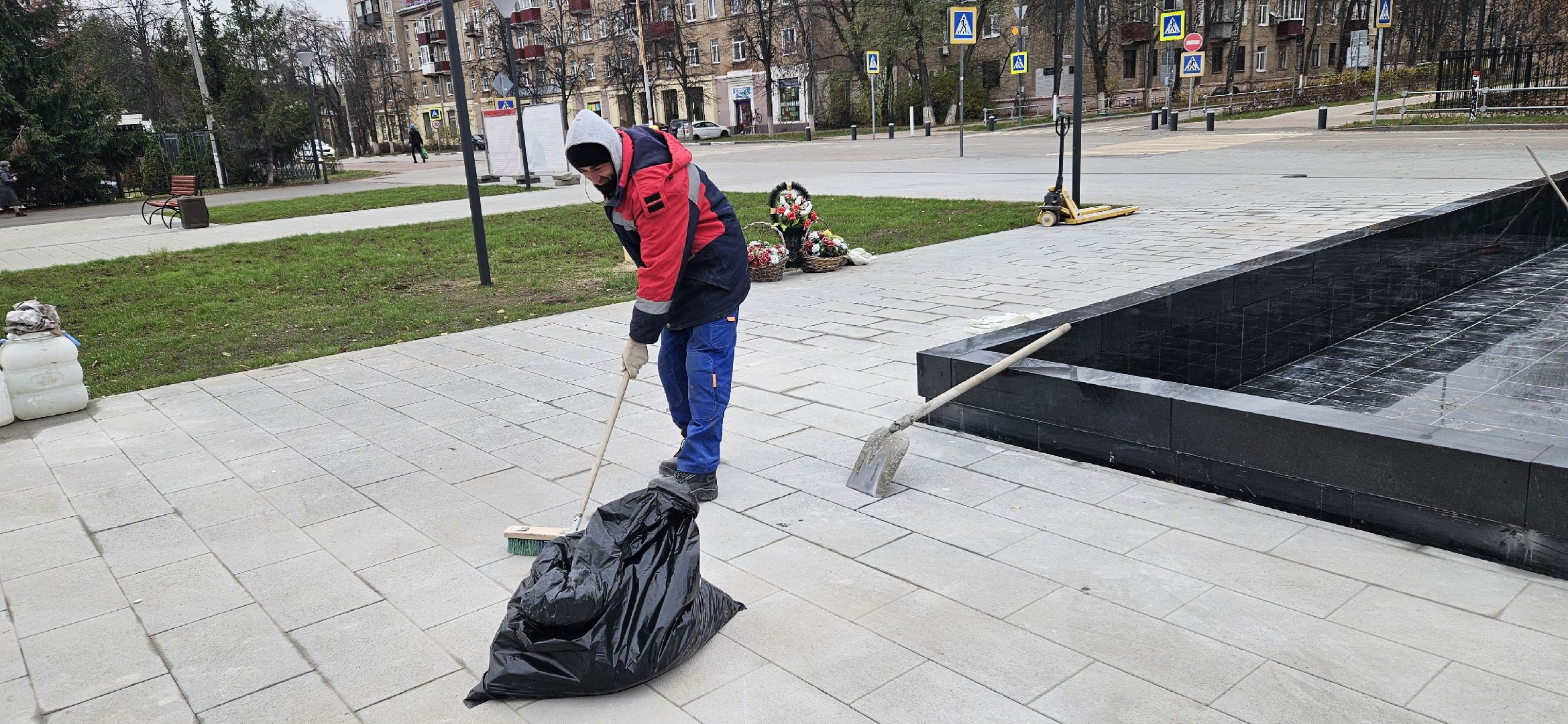 вечный огонь, сквер, Жуковский, уборка, вертикалки,