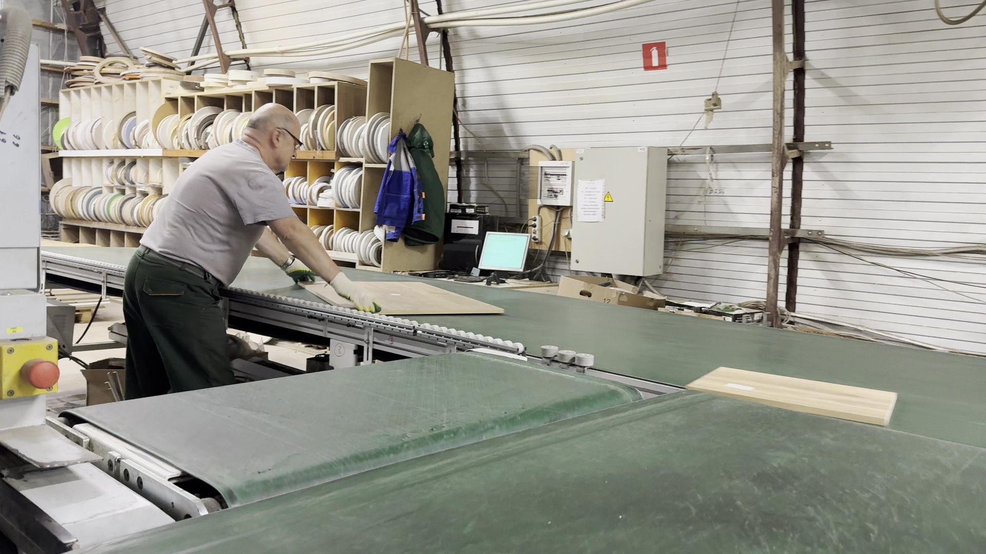 Реутов, вертикалки, экономика, производство мебели, кухни,