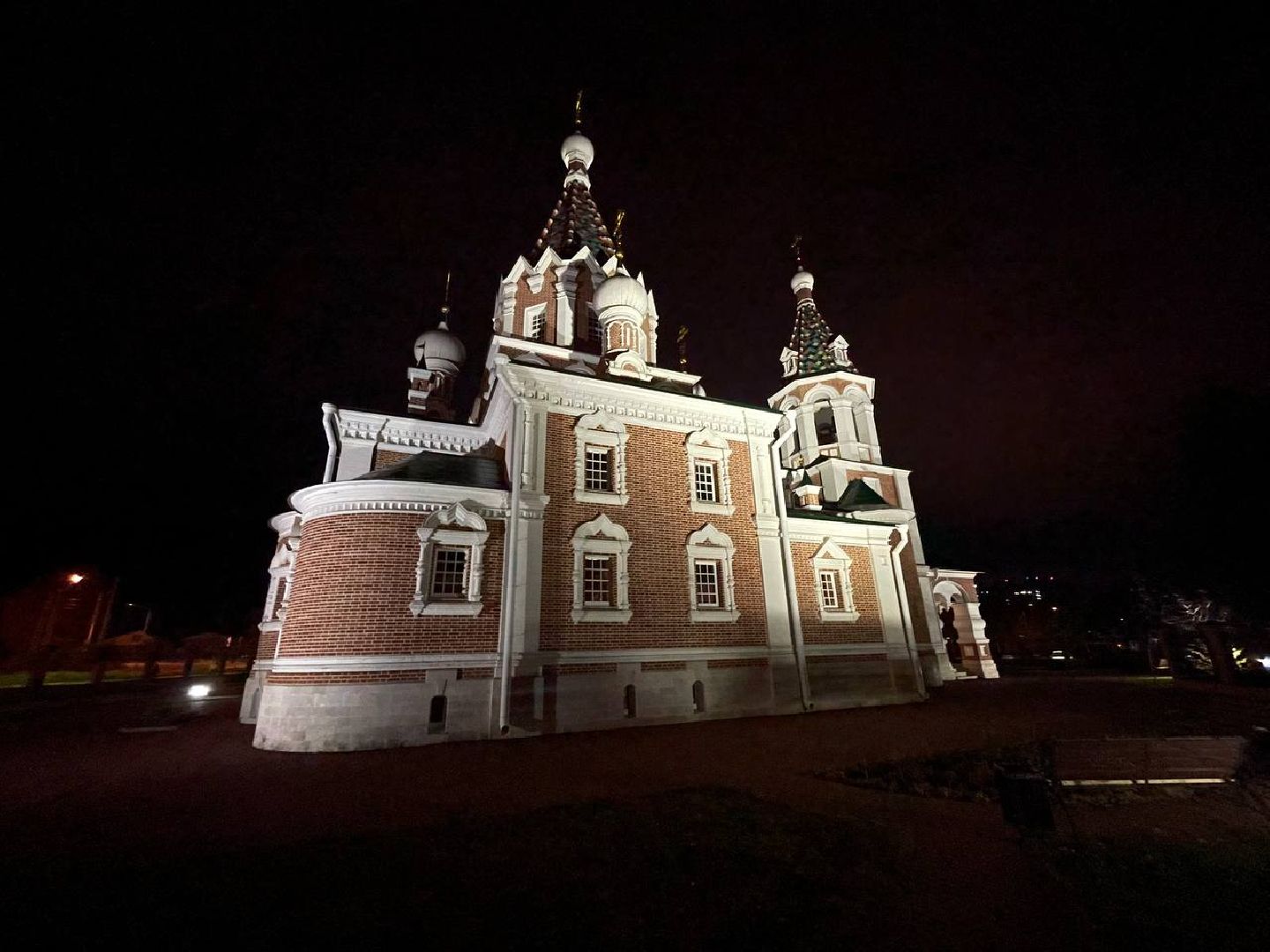 Дмитров, Центр Фавор, Спасский храм в ДЗФС,