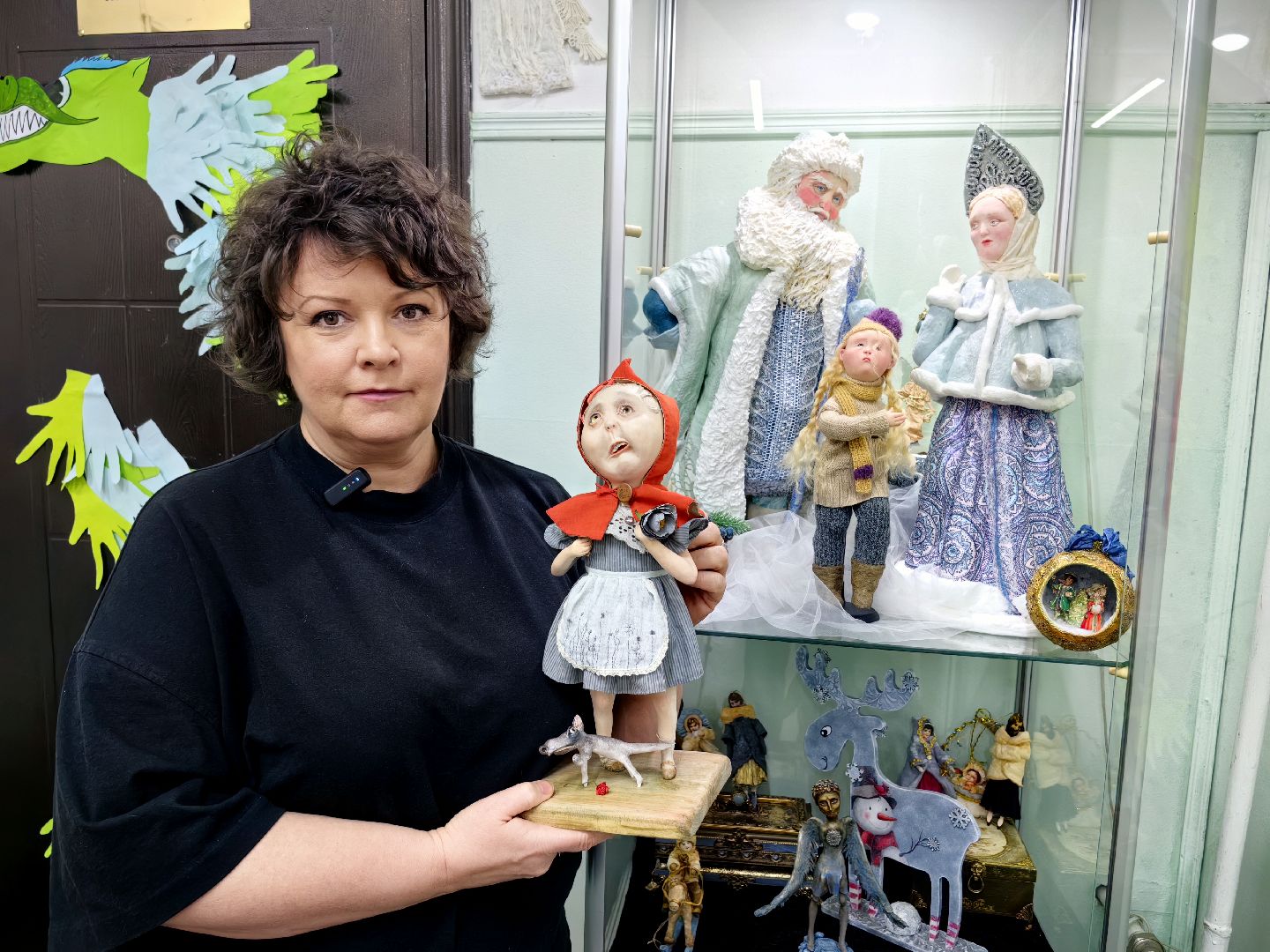 выставка кукол, предновогодняя выставка, дед мороз и снегурочка, папье-маше, Белая ворона, вертикалки