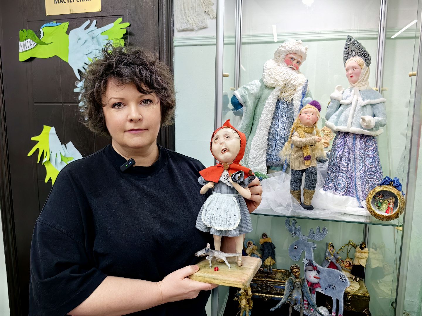 выставка кукол, предновогодняя выставка, дед мороз и снегурочка, папье-маше, Белая ворона, вертикалки