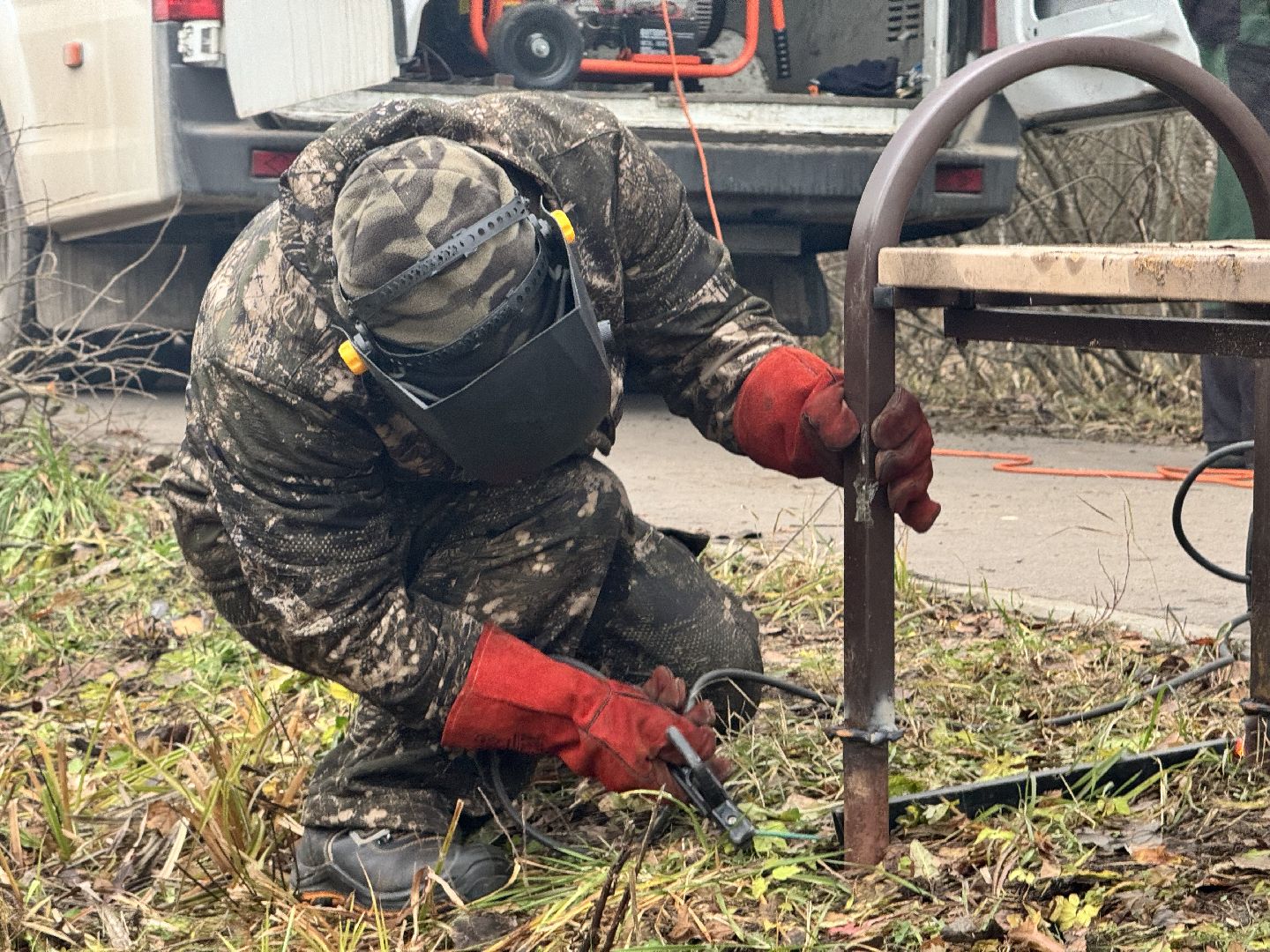 шаховская, установка лавочки, новая лавка, скамейки, вертикалки, добродел,