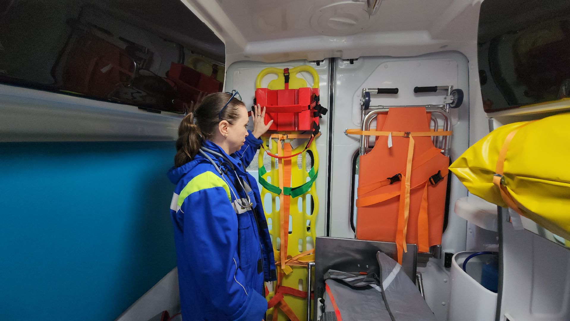 скорая медицинская помощь, Машина скорой помощи, Лобня, вертикалки,