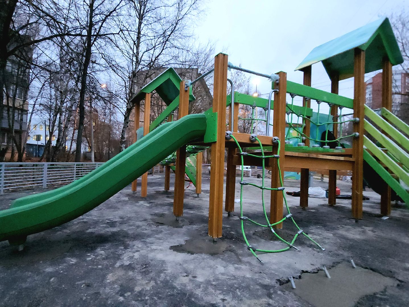 установка детской площадки, Благоустройство, Лобня, вертикалки,