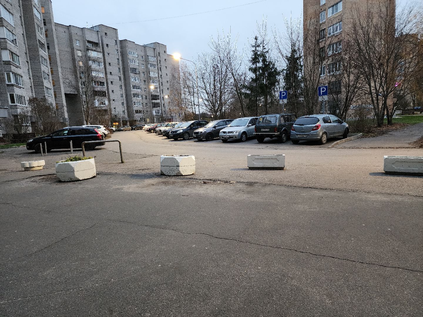 Черноголовка, Незаконная парковка, Парковка автомобилей,