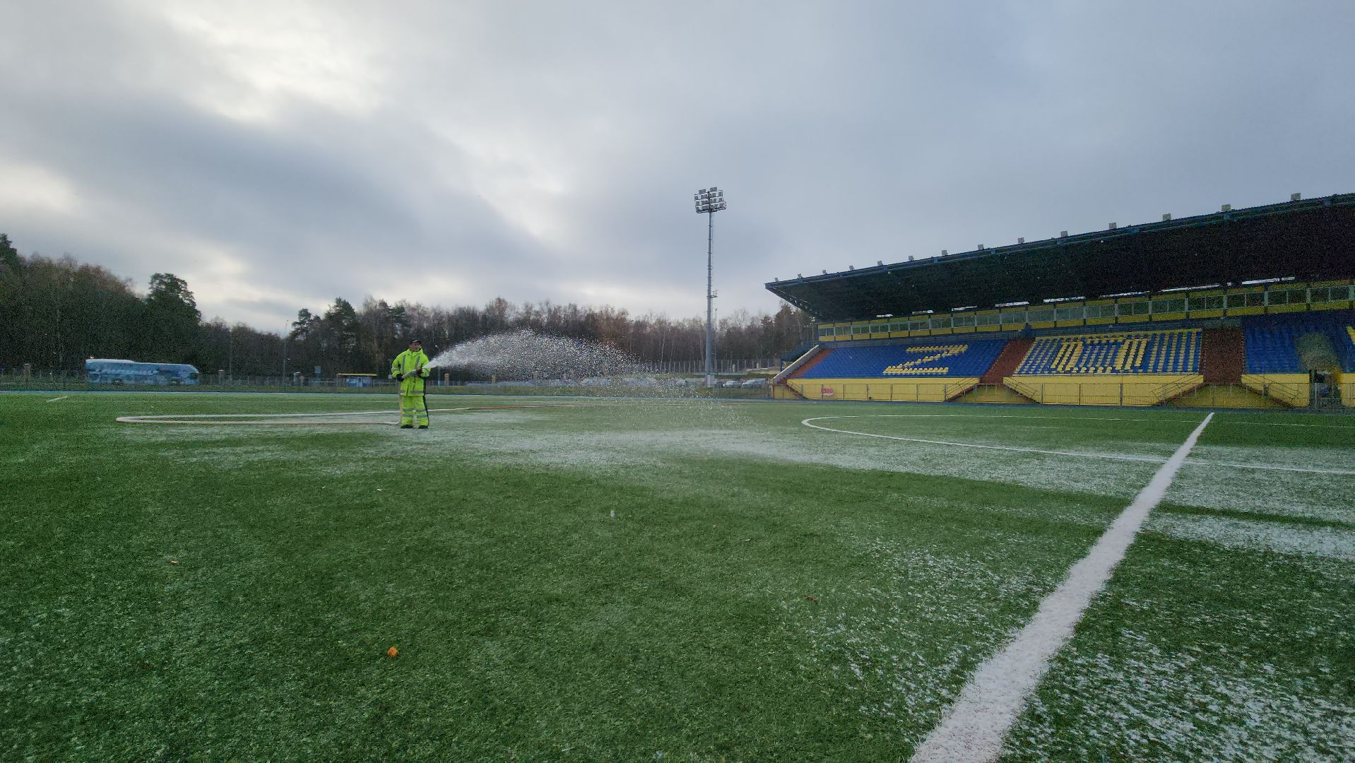 красногорск, стадион зоркий, заливка льда, спорт,