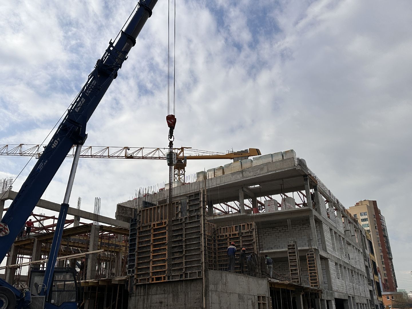 Одинцово, Образование, Строительство