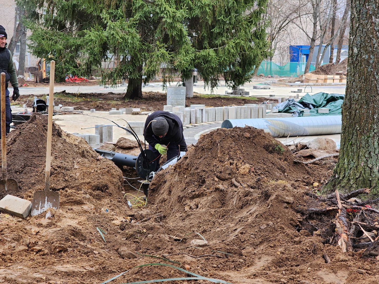 Дубна, Благоустройство, Сквер Журавлева, Столбы освещения, Детская площадка, вертикалки,