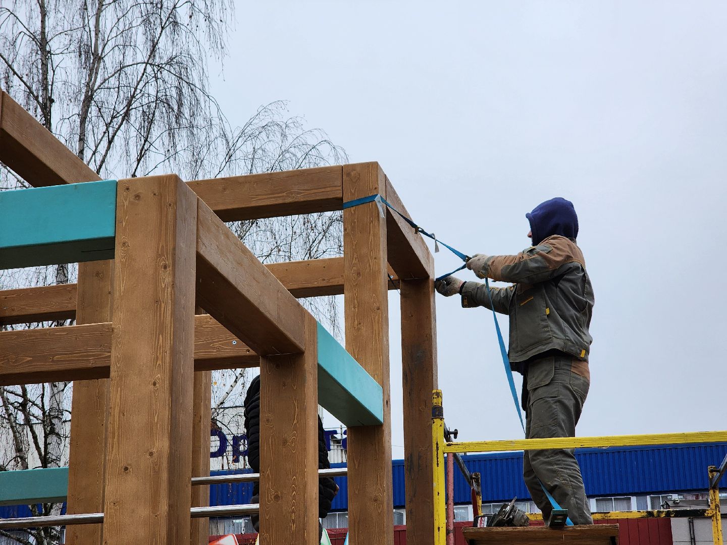 Дубна, Благоустройство, Сквер Журавлева, Столбы освещения, Детская площадка, вертикалки,