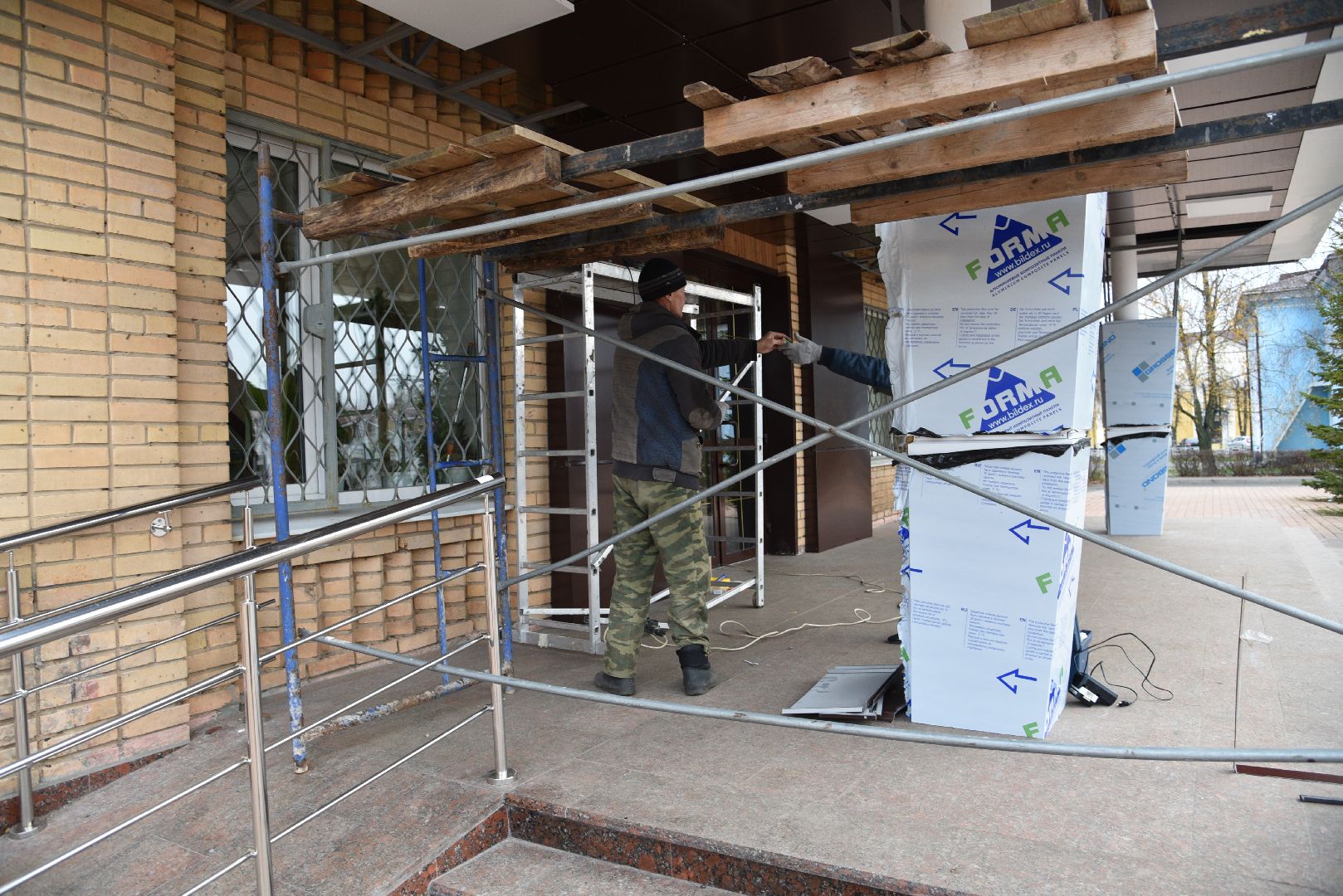 лотошино, благоустройство, администрация, администрация го лотошино, ремонт входной группы, вертикалки,