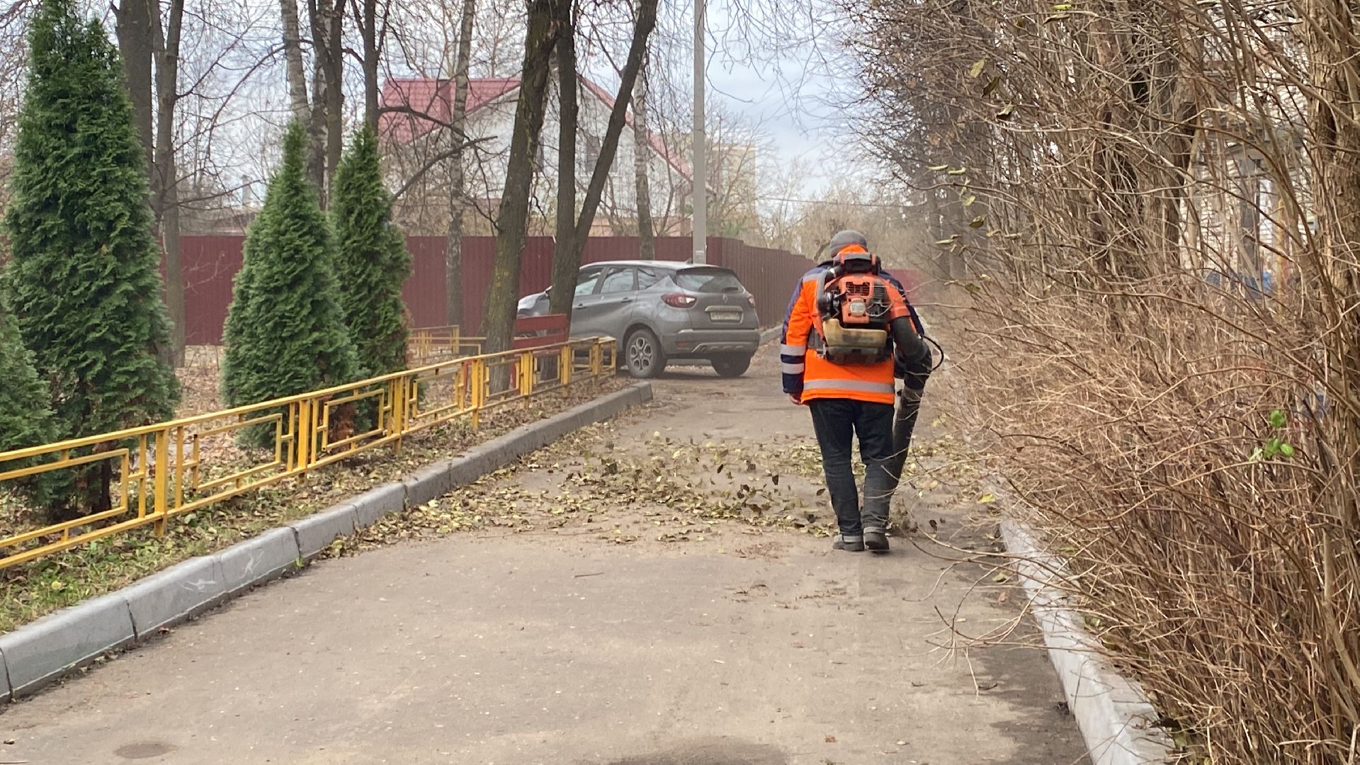 уборка двора, Листва, уборка листвы, истра, вертикалки,