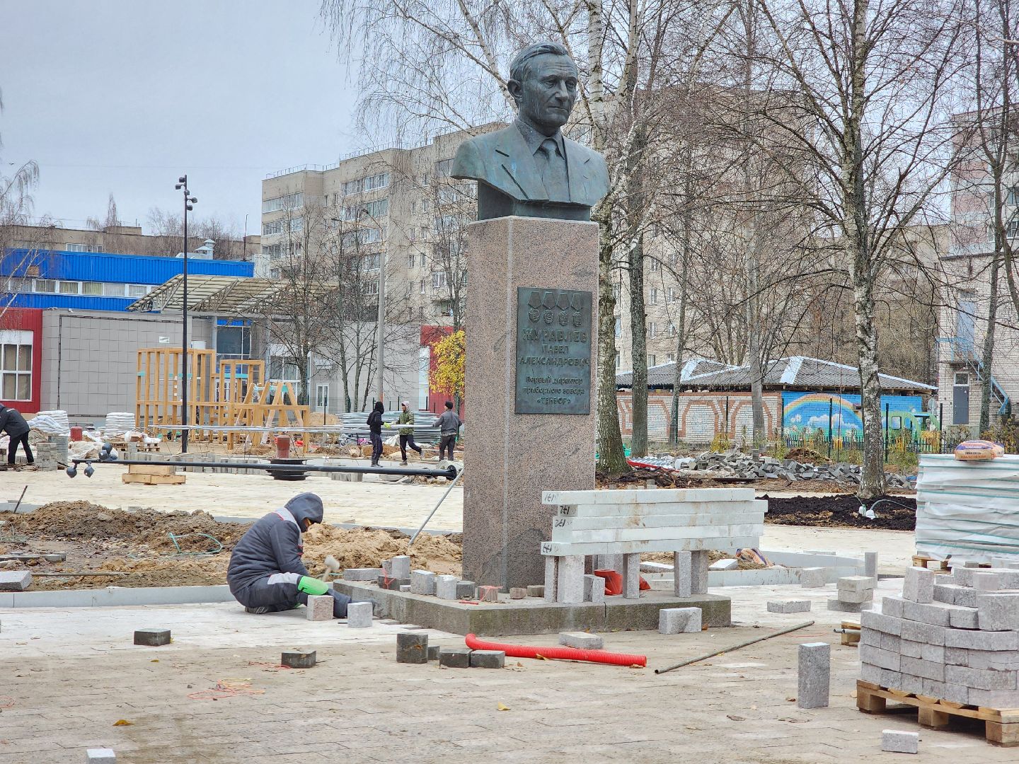 Дубна, Благоустройство, сквер журавлева, Земляные работы, вертикалки,