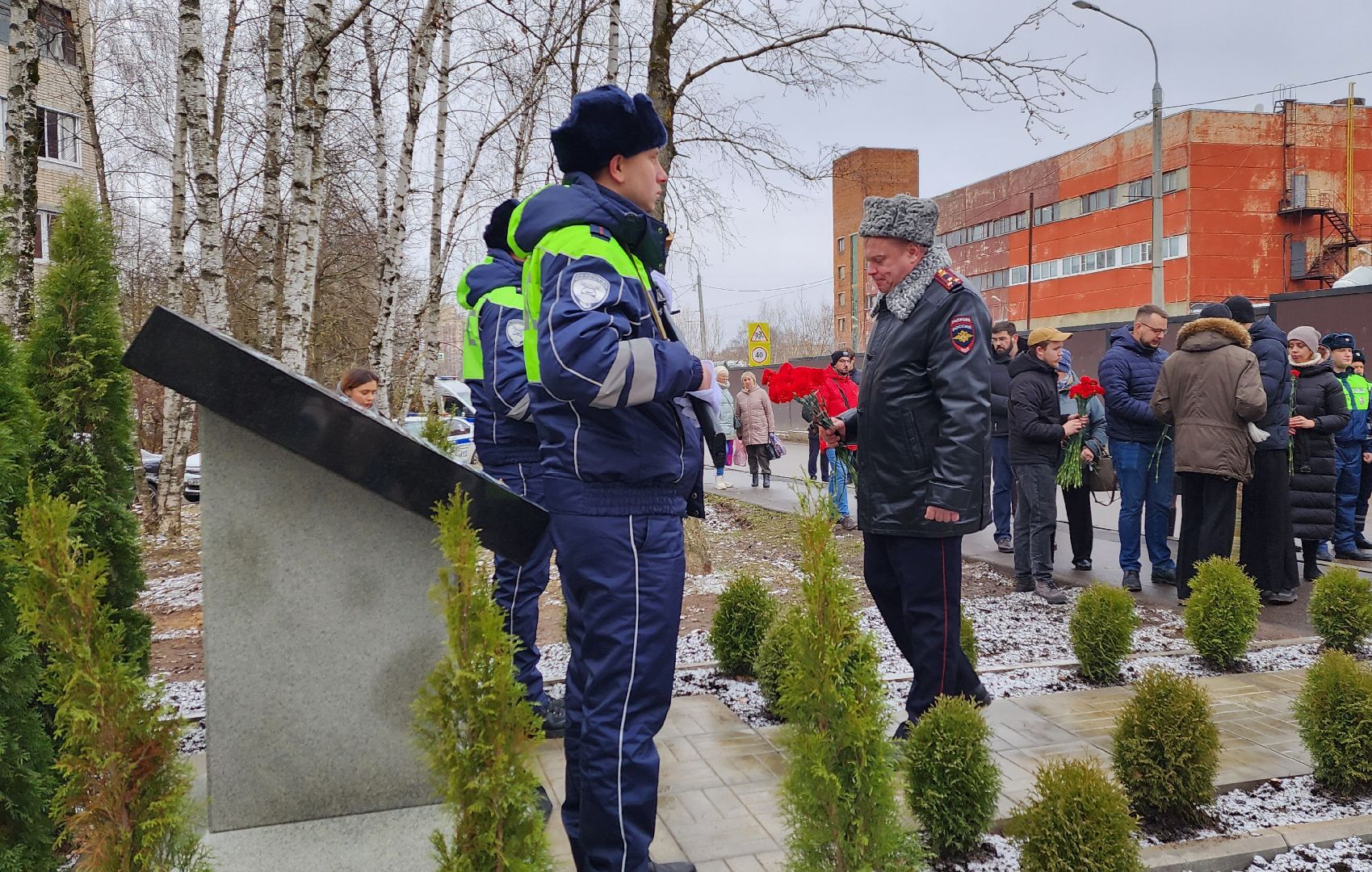 Солнечногорск, вертикалки, Алексей Марков, полиция, памятный камень,