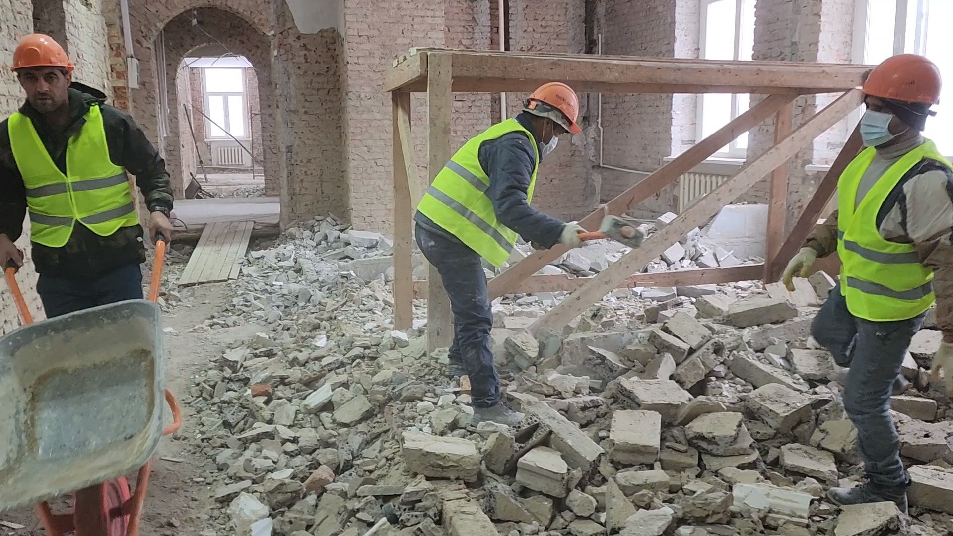 Чехов, детская школа искусств, капитальный ремонт, капремонт, реконструкция, демонтажные работы, объекты социальной инфраструктуры, вертикалки,