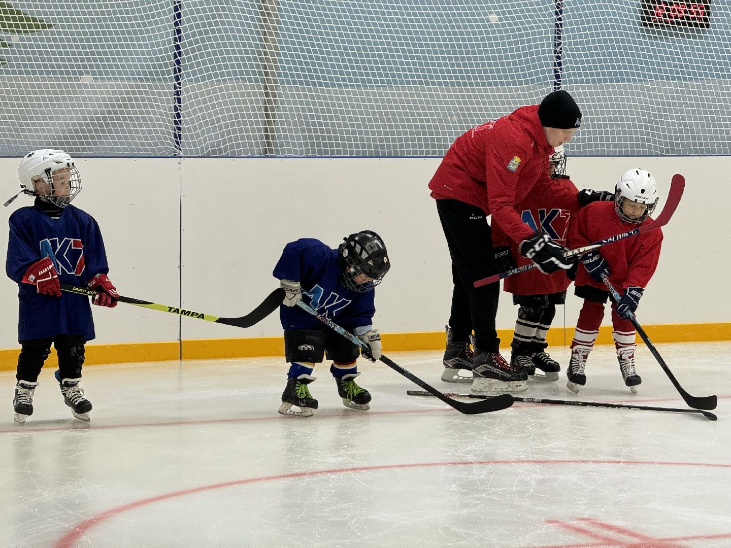 Хоккейная академия, Хоккей для детей, Академия имени Касатонова, Алексей Касатонов, Федерация хоккея России, Красная машина, Село Молоково,