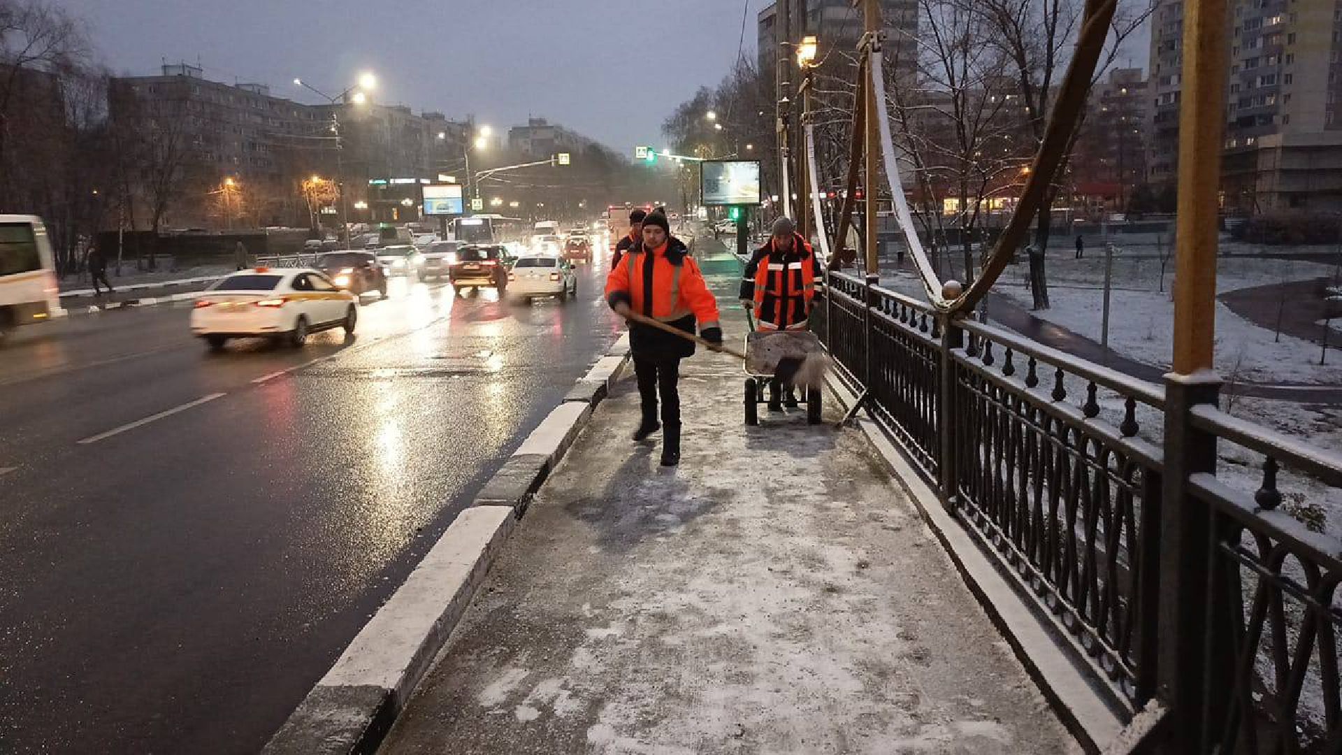 вертикалки, пушкино, уборка снега, коммунальная техника, коммунальная служба,
