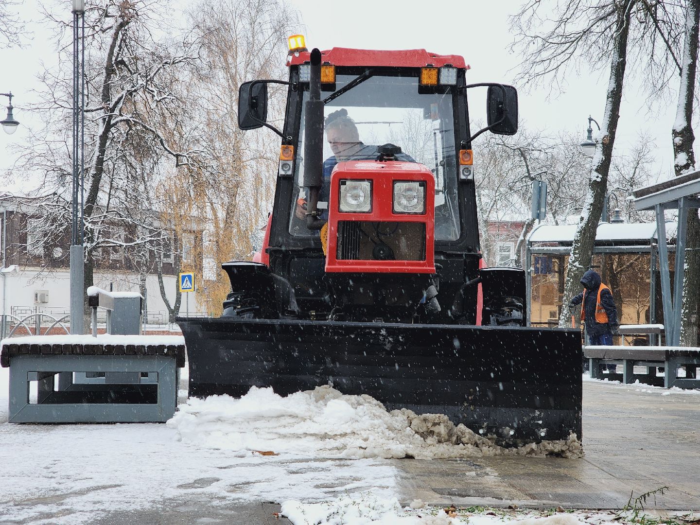 Егорьевск, Подмосковье, Московская область, снег, благоустройство, уборка снега, комунальная техника,вертикалка, вертикальное видео,