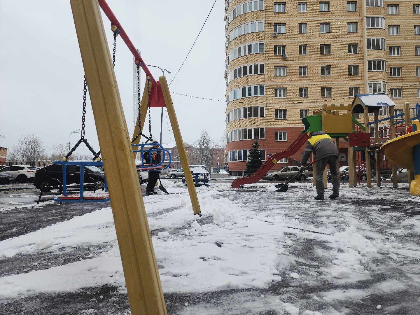 Егорьевск, Подмосковье, Московская область, снег, благоустройство, уборка снега, комунальная техника,вертикалка, вертикальное видео,