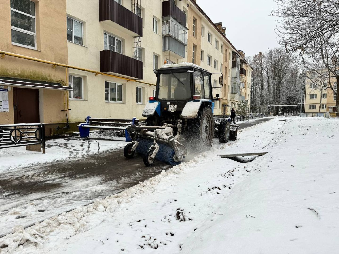 снег, городской округ восход, уборка снега, тракторист, коммунальщики, вертикалки,