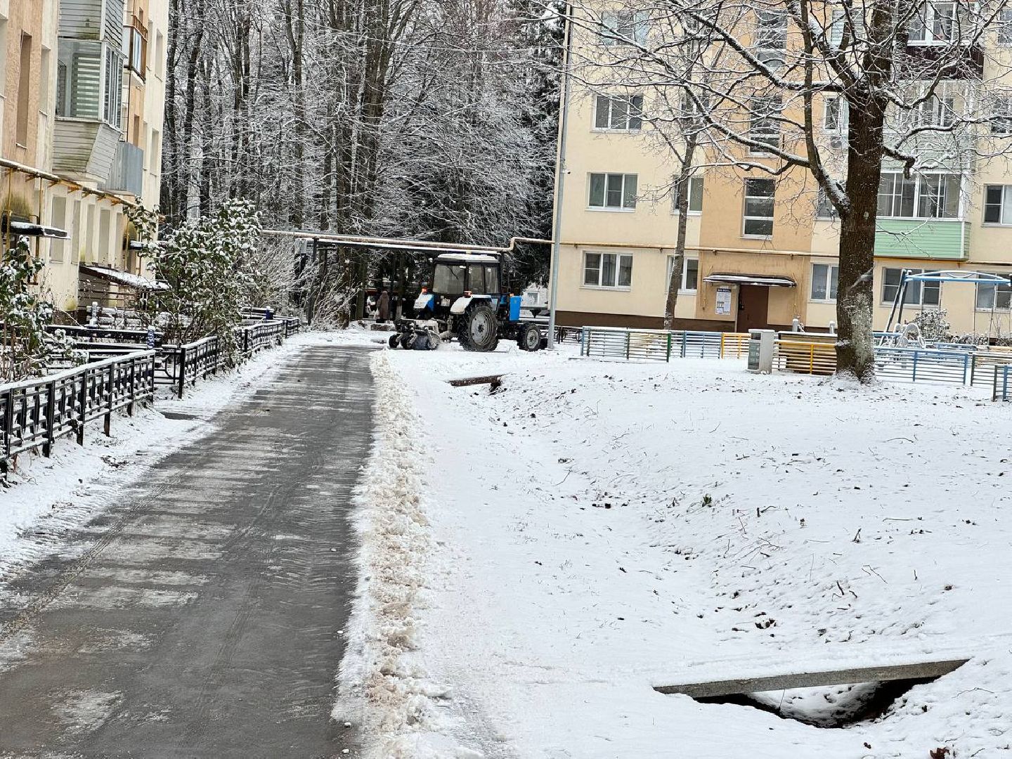 снег, городской округ восход, уборка снега, тракторист, коммунальщики, вертикалки,