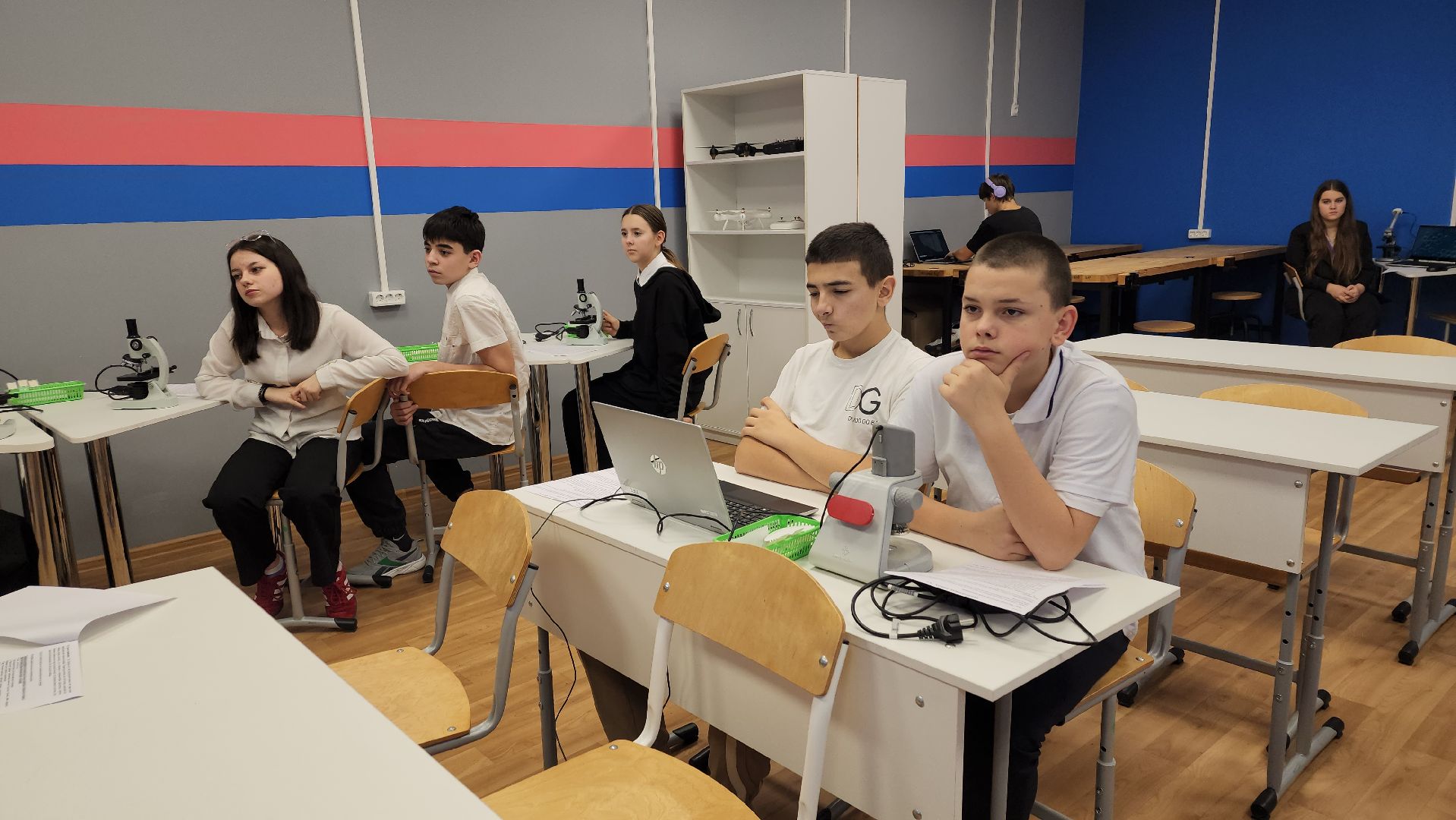 вертикалки, пушкино, школа, образовательный центр, цифровые технологии, точка роста, учителя, школьники,биология,