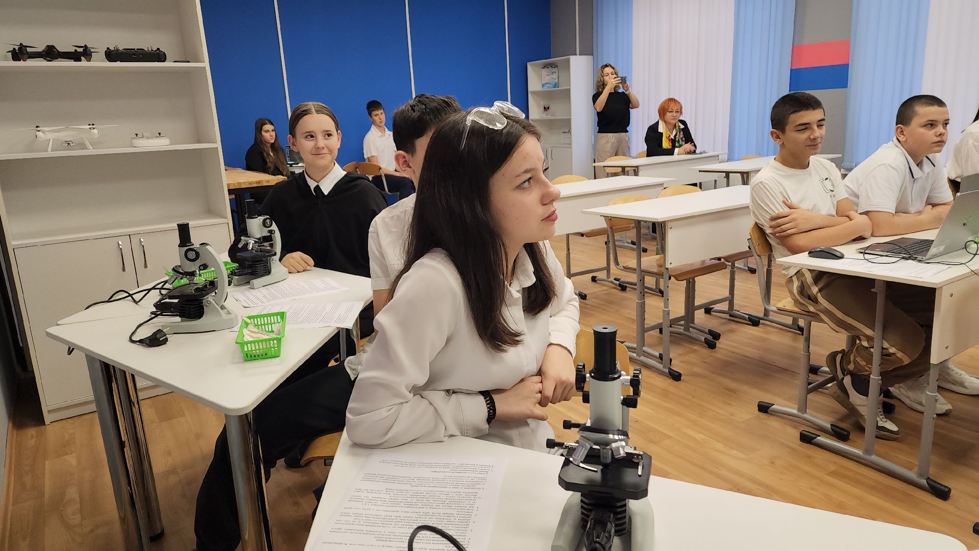 вертикалки, пушкино, школа, образовательный центр, цифровые технологии, точка роста, учителя, школьники,биология,