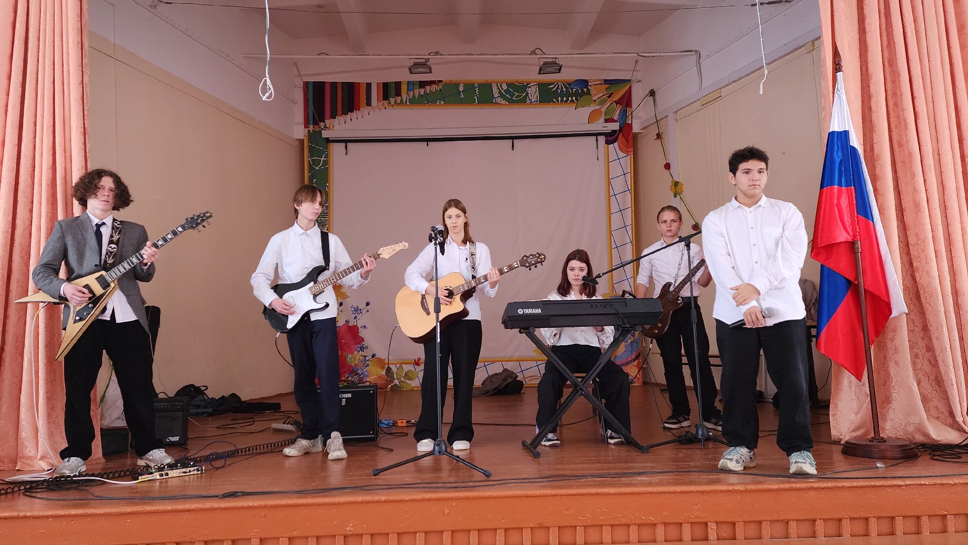 Солнечногорск, вертикалки, лицей 8, благотворительность, благотворительная ярмарка,