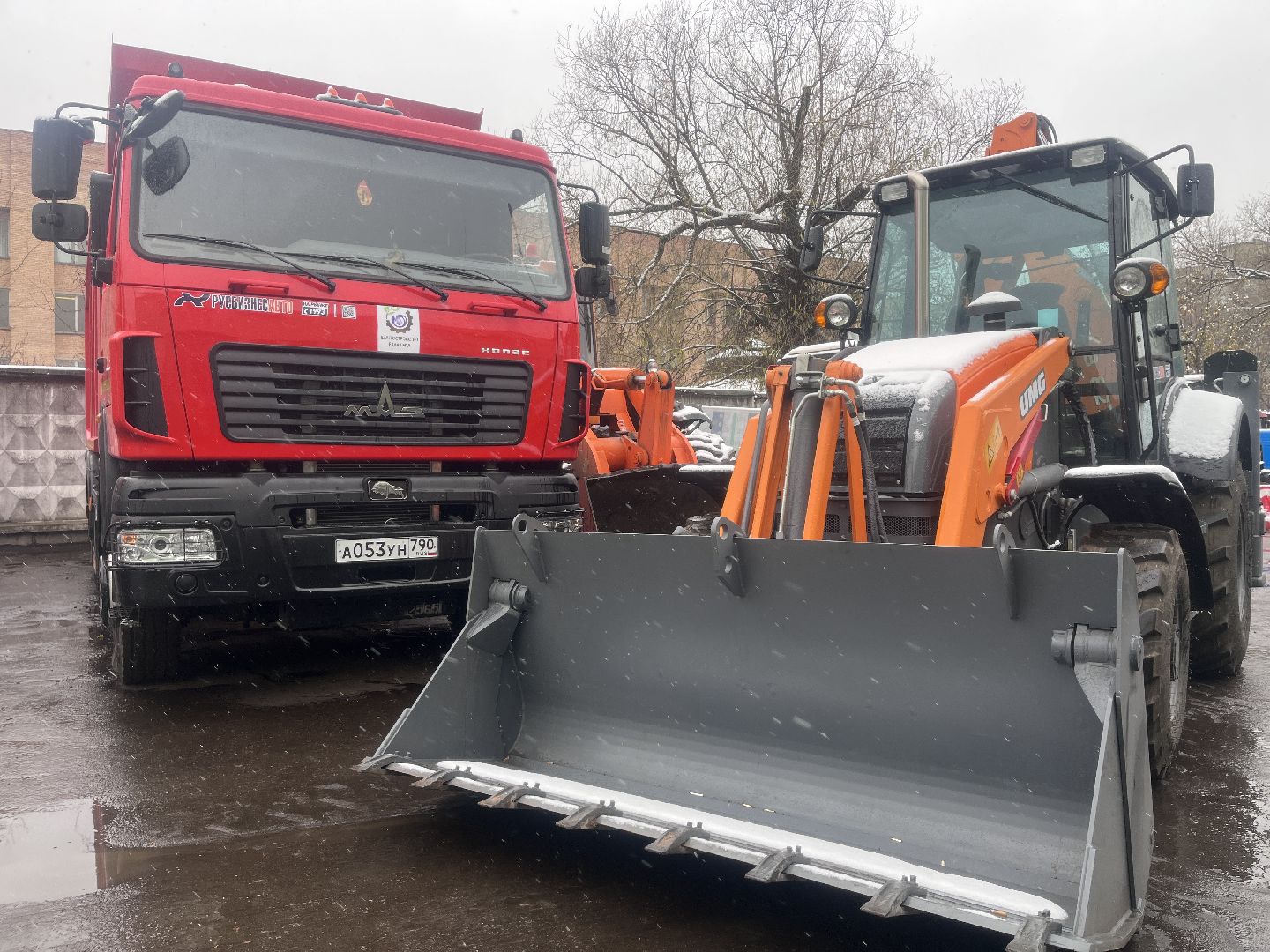 техника, снег, уборка, уборка снега, маз, новая техника,трактор,