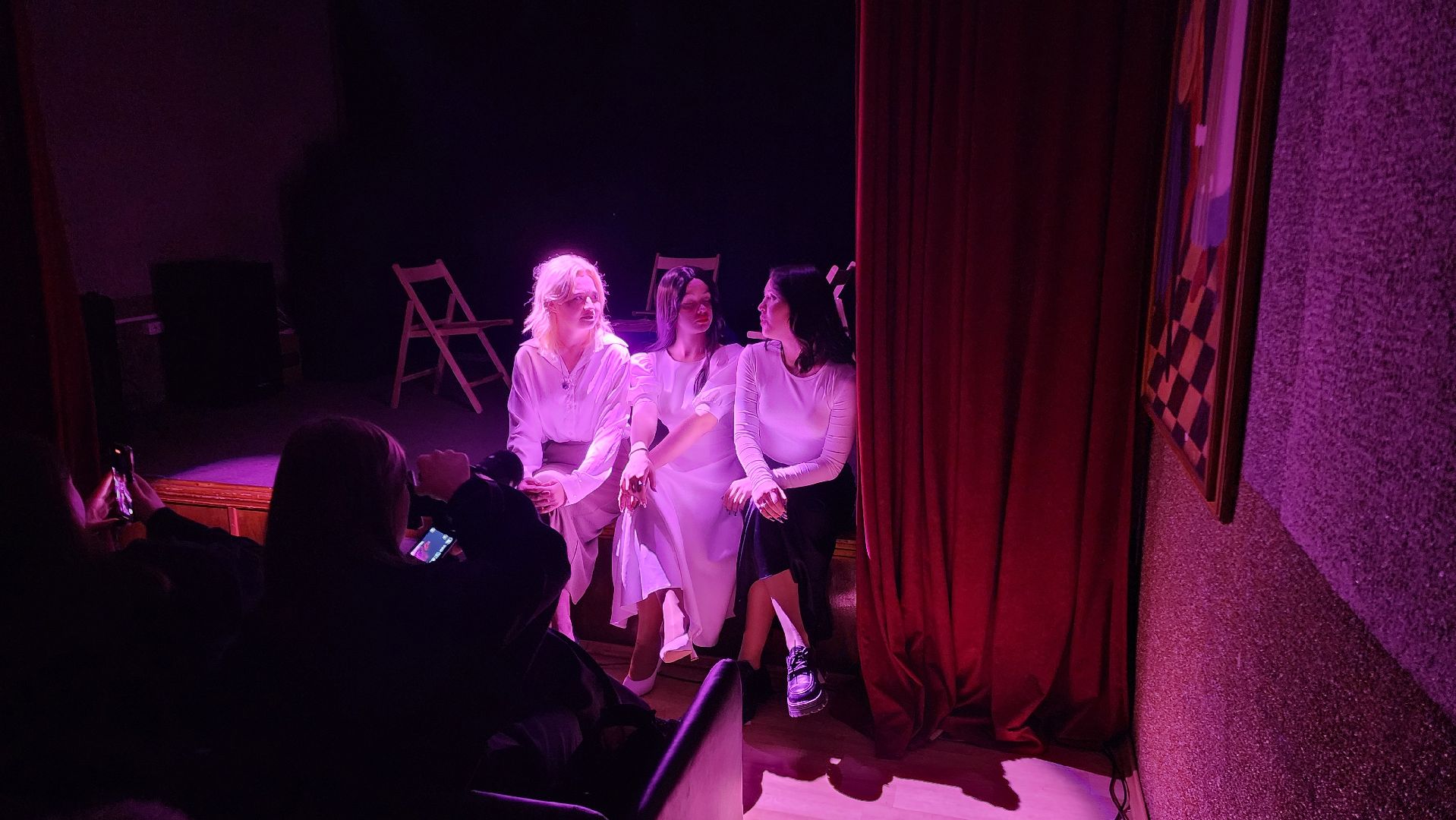 Бронницы, Литературный клуб Свет, Молодежный центр алиби, Премьера спектакля поэтессы, Молодежь Бронниц,