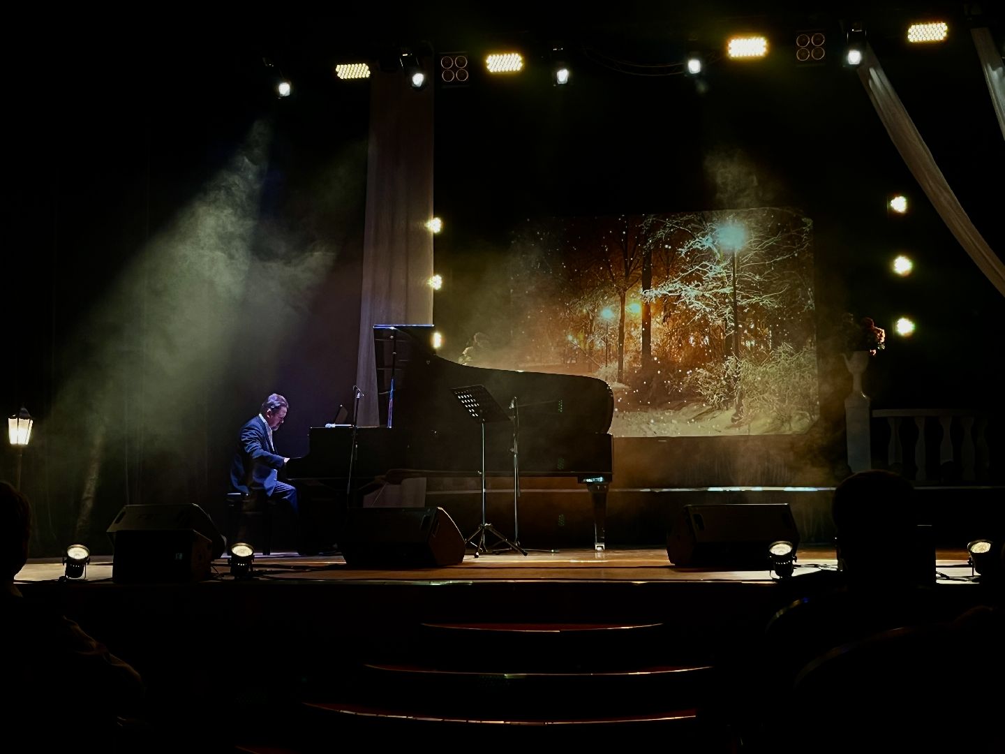 вертикальное видео, вертикалка, наро-фоминск, наро-фоминский городской округ, цдк Звезда, благотворительный концерт, государственный кремлевский оркестр,