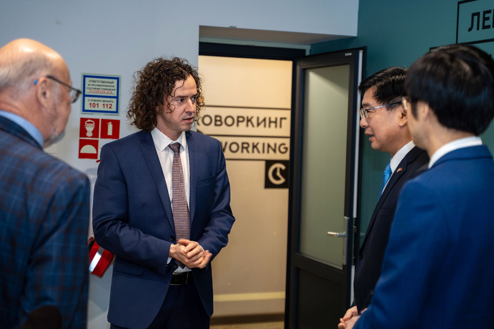 Черноголовка, Посольство Китая, Наука и искусство,