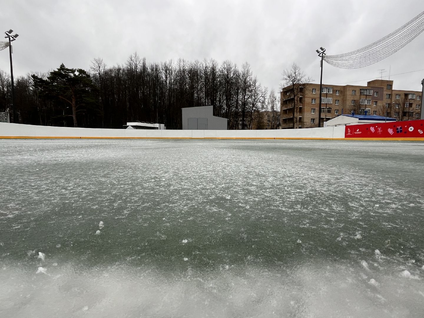 вертикальное видео, вертикалка, центральный парк наро-фоминска, наро-фоминский городской округ, каток в парке, зима в подмосковье,