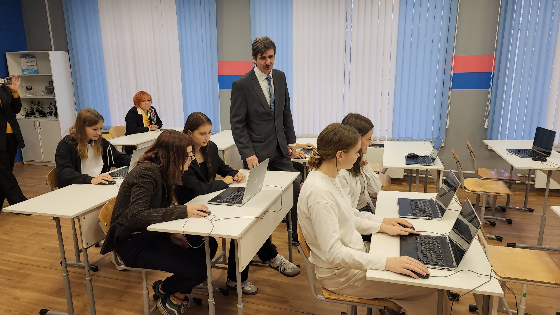 вертикалки, поселок, образовательный центр, цифровое образование, цифровые технологии, точка роста, школьники, принтер, моделирование, виртуальная реальность,