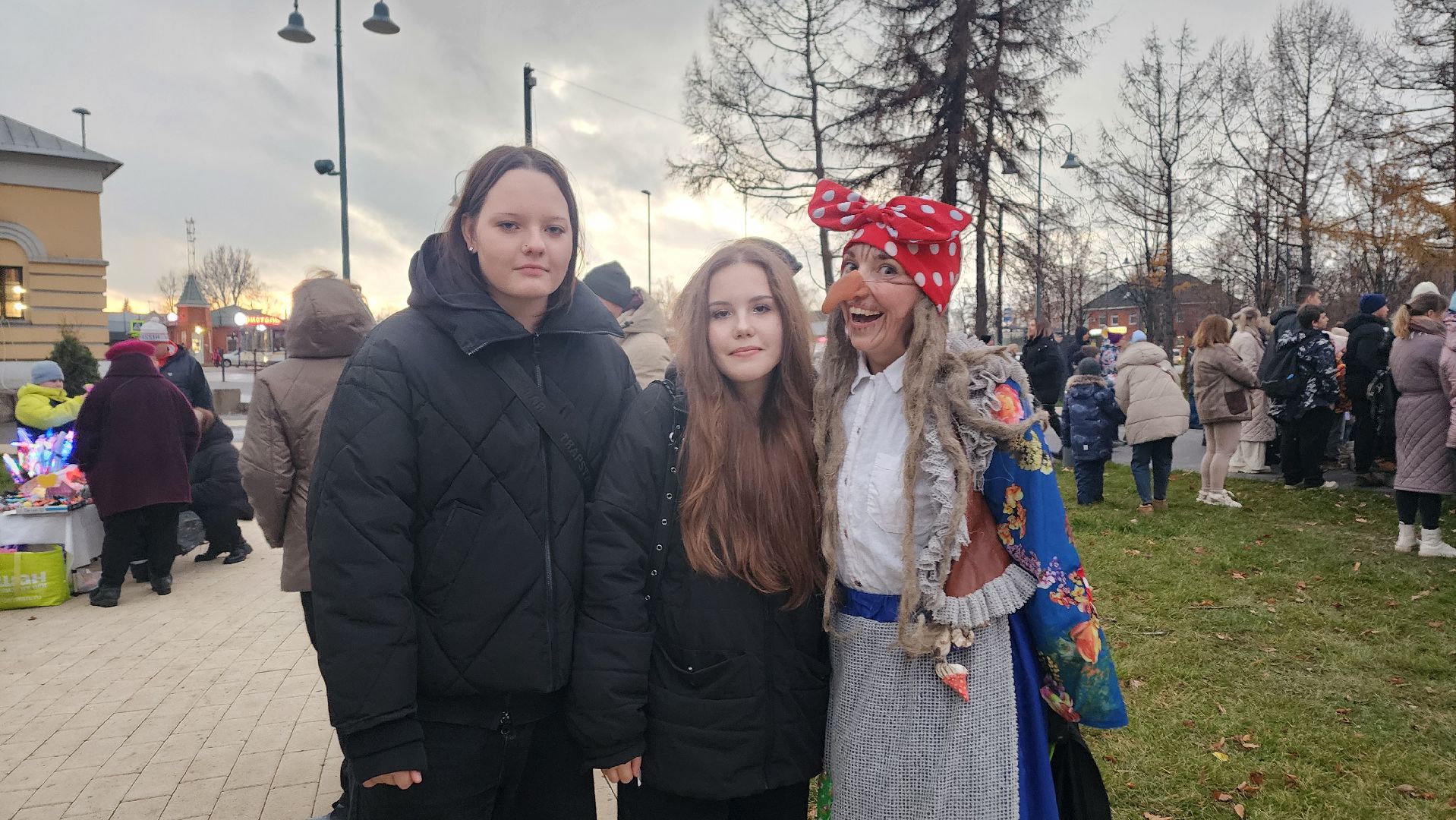 Бронницы, День рождения Деда Мороза, Бронничане подздравили деда мороза, Вертикалка, Вертикальное видео,