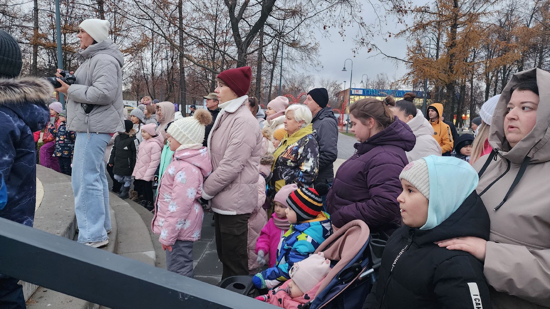 Бронницы, День рождения Деда Мороза, Бронничане подздравили деда мороза, Вертикалка, Вертикальное видео,