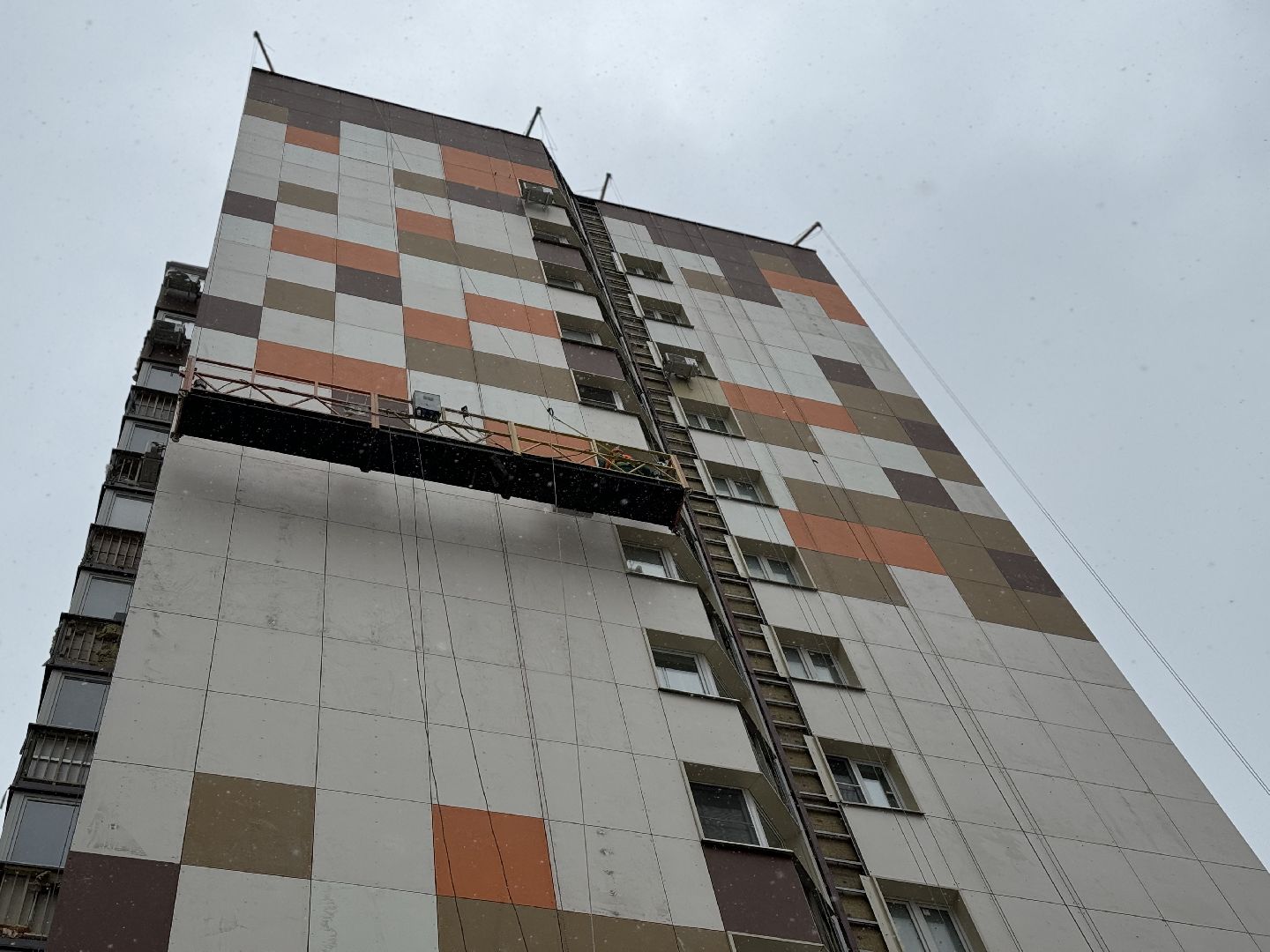 вертикалки, ремонт фасада дома, жк зеленые аллеи, устранение дефектов, Компания Самолет, глава муниципалитета,