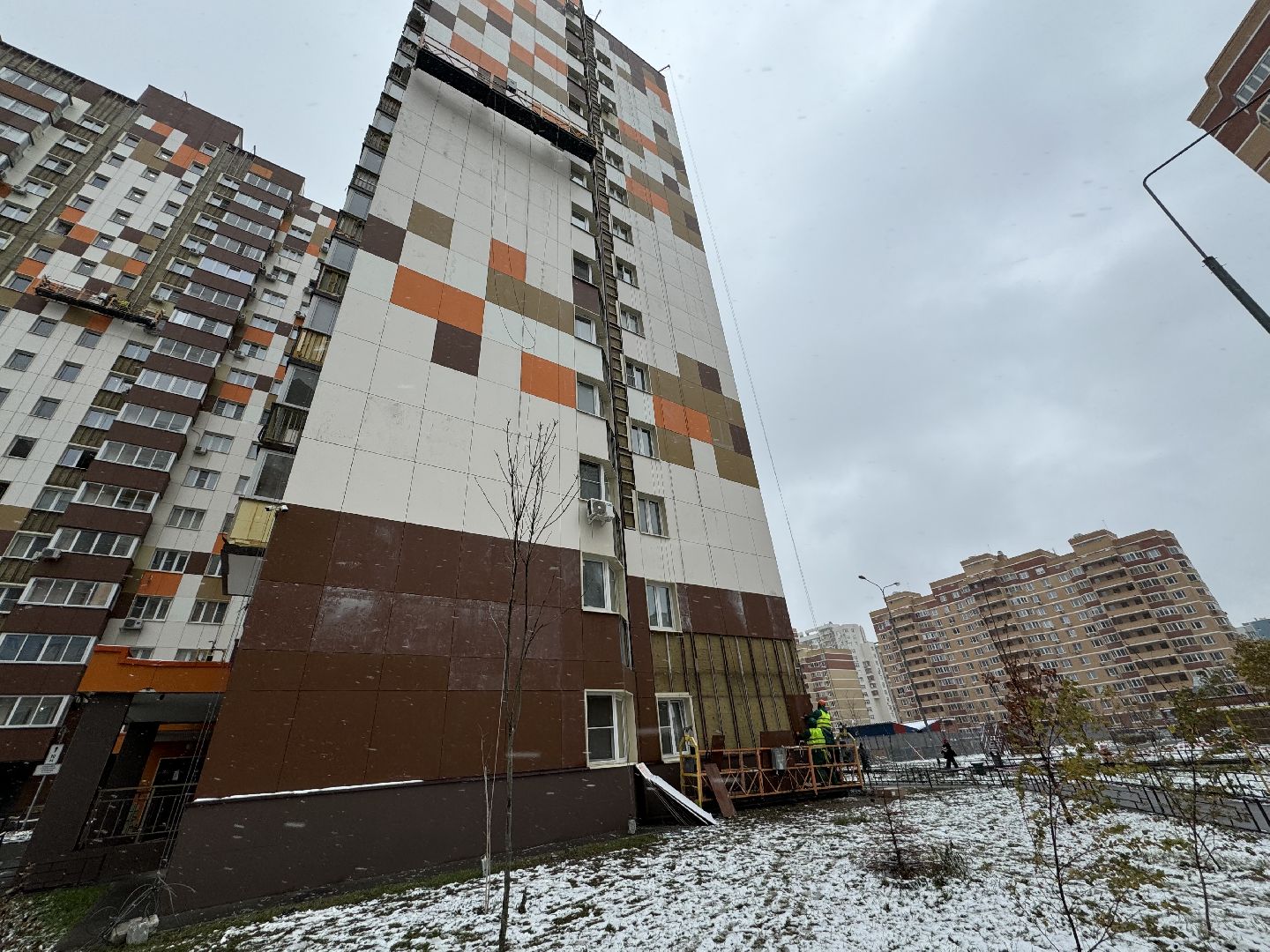 вертикалки, ремонт фасада дома, жк зеленые аллеи, устранение дефектов, Компания Самолет, глава муниципалитета,