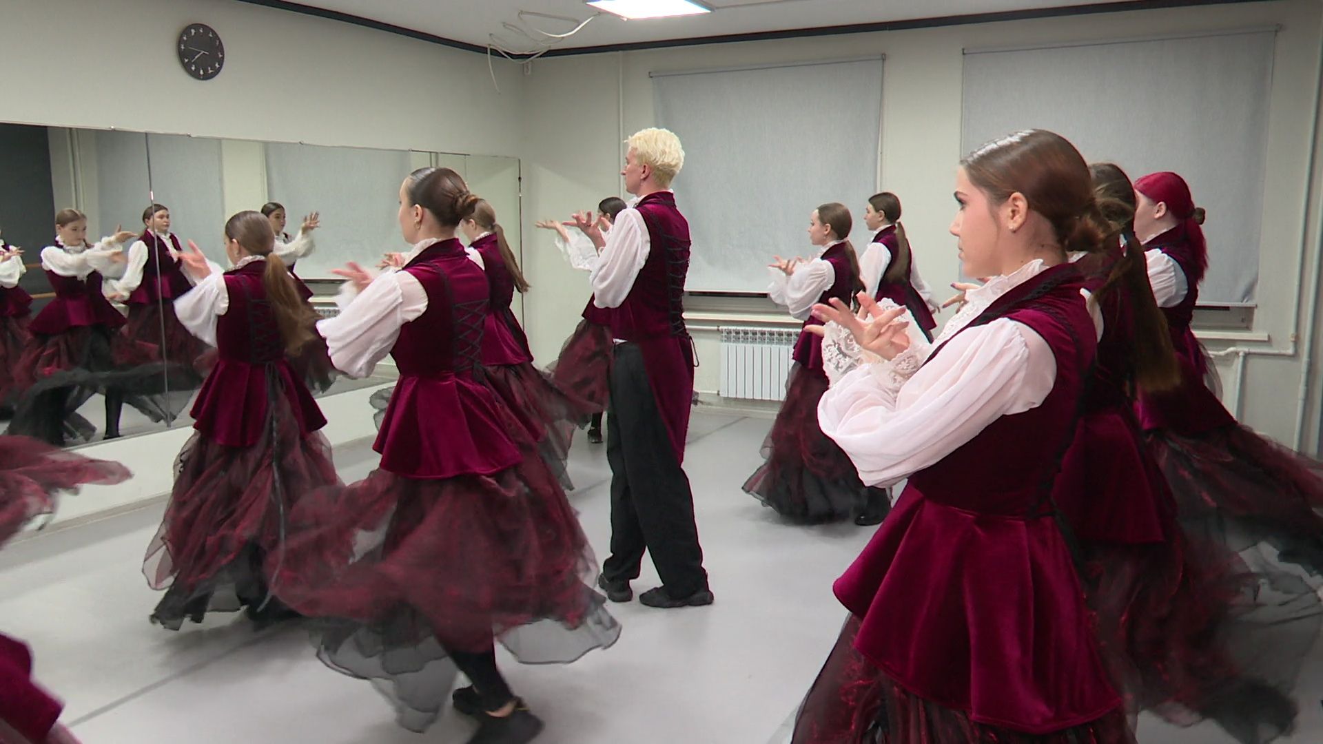 Реутов, вертикалки, культура, танцы, G-dance studio, бал у сатаны, мастер и маргарита, булгаков,