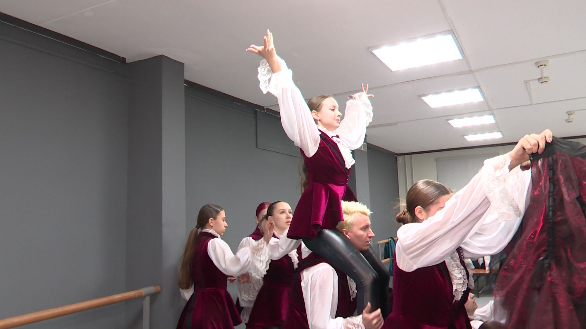 Реутов, вертикалки, культура, танцы, G-dance studio, бал у сатаны, мастер и маргарита, булгаков,