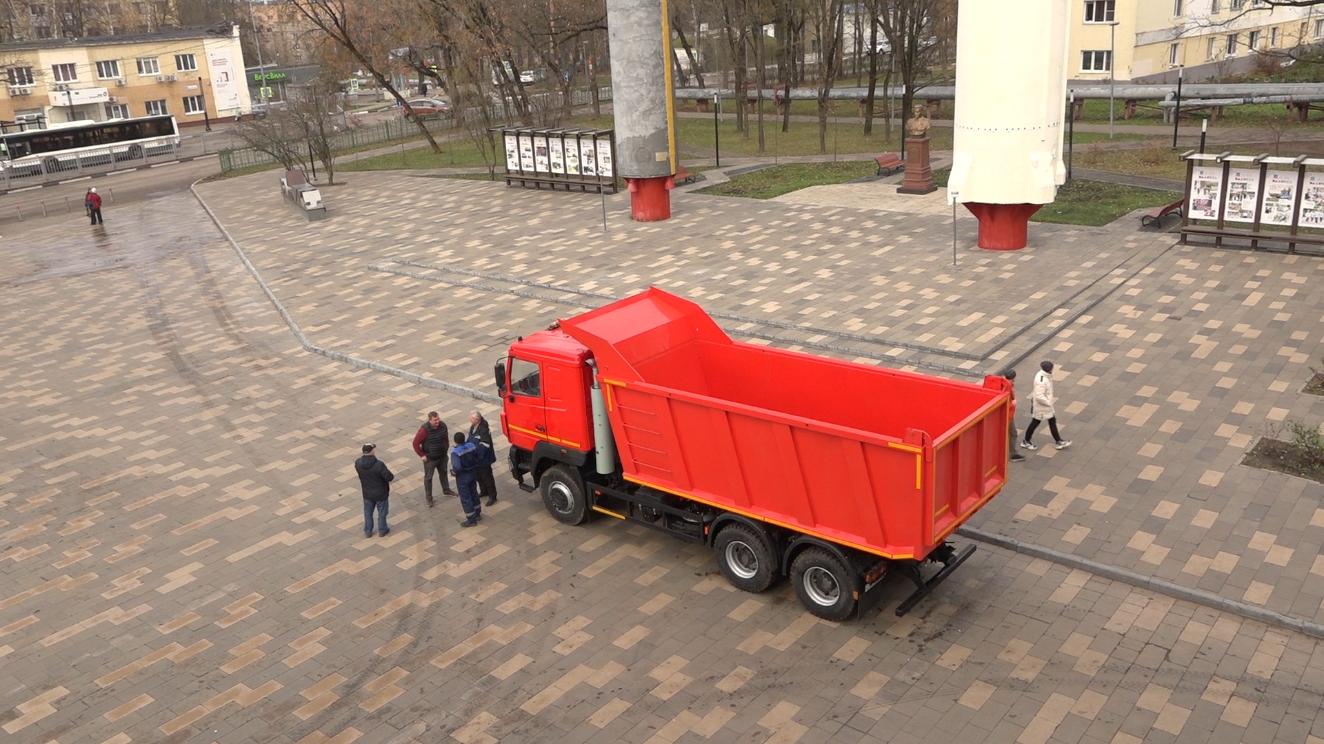 министерство чистоты, новый МАЗ, Власиха уборка улиц,МБУ ЖКХ и благоустройство, ключи от нового грузовика,вертикалка, вертикальное видео,