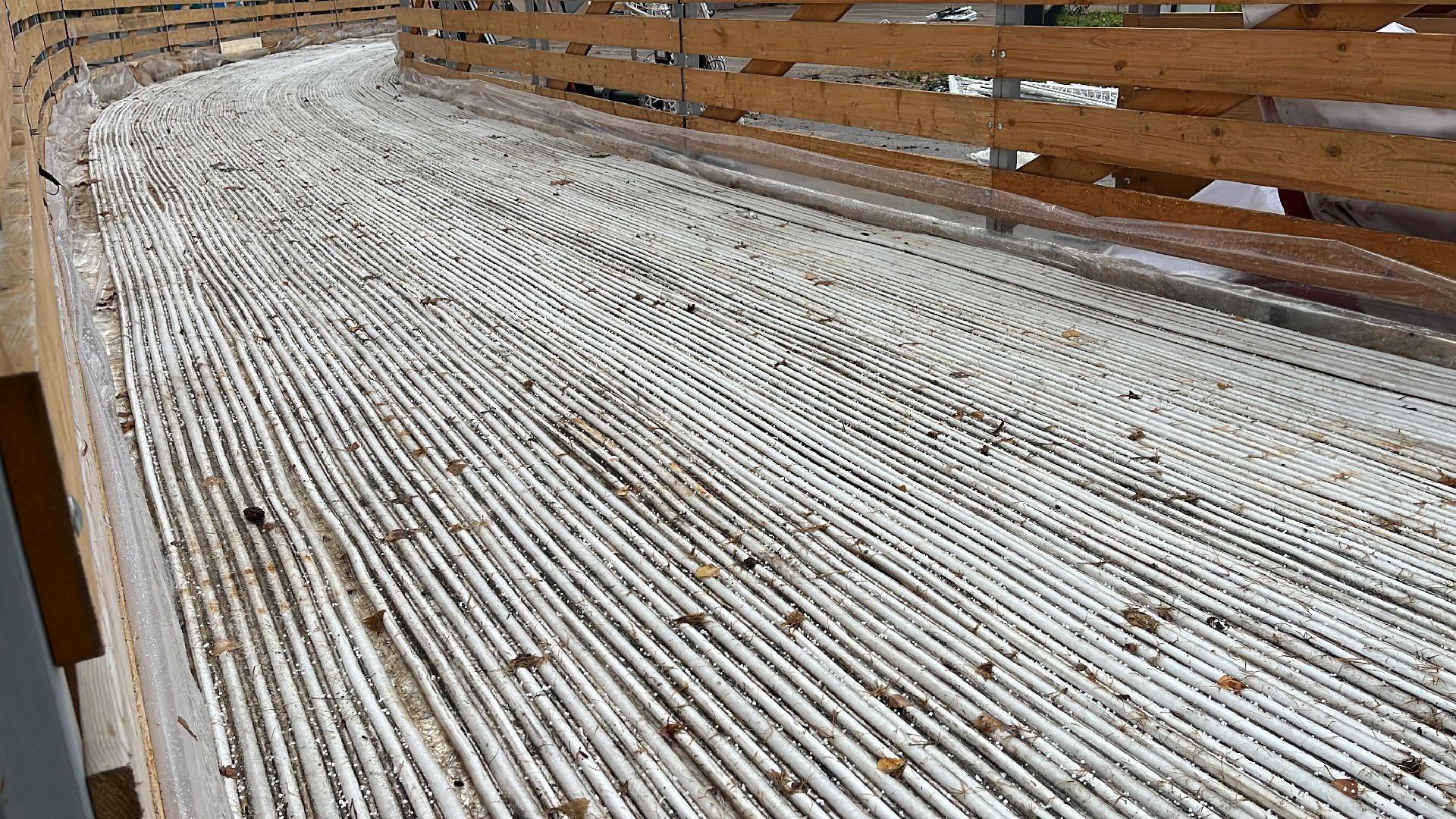 каток в парке, каток в центре города, парк пехорка, зима, зима 2024-2025, зима близко, зима в парках,вертикалка, вертикальное видео,