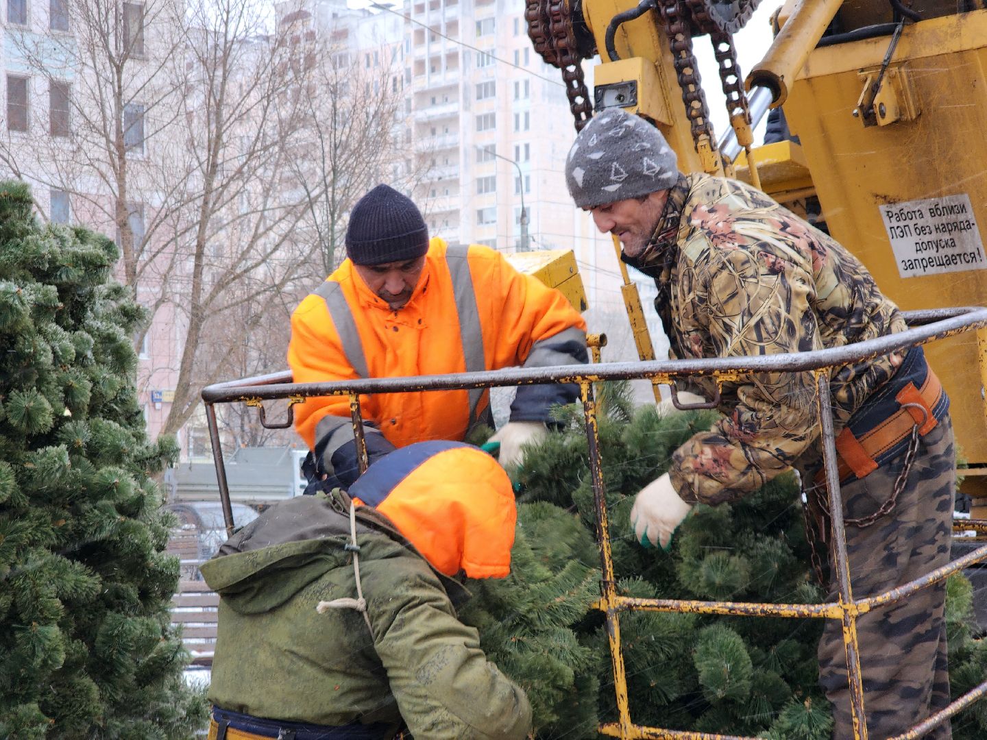 подольск, новый год, установка елок, украшение города, праздник,