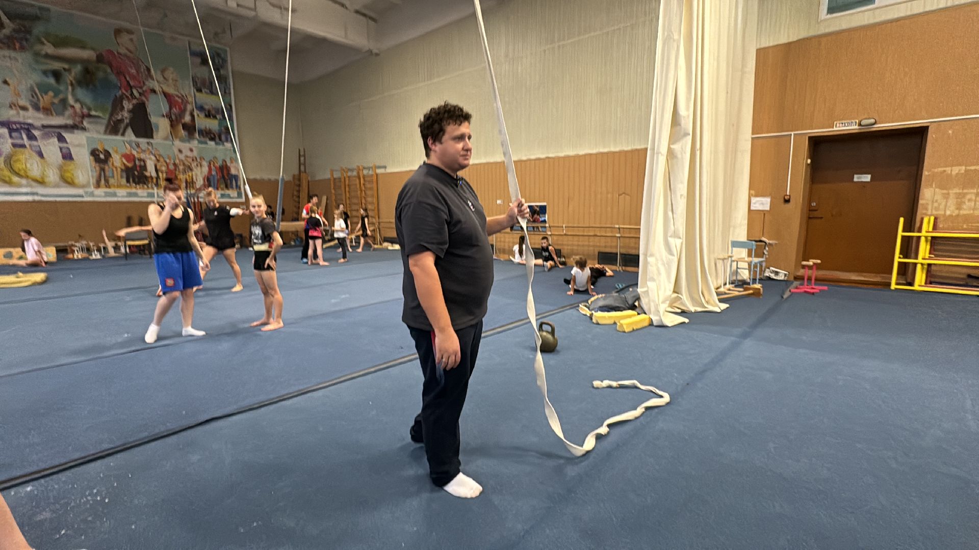 Спортивная акробатика, Старый городок, Акробаты из Одинцова, вертикальное видео, вертикалка