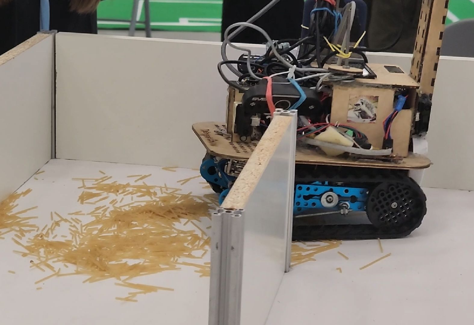 долгопрудный, технопарк физтех-лицея, робототехника, FPV-футбол, VR-очки,