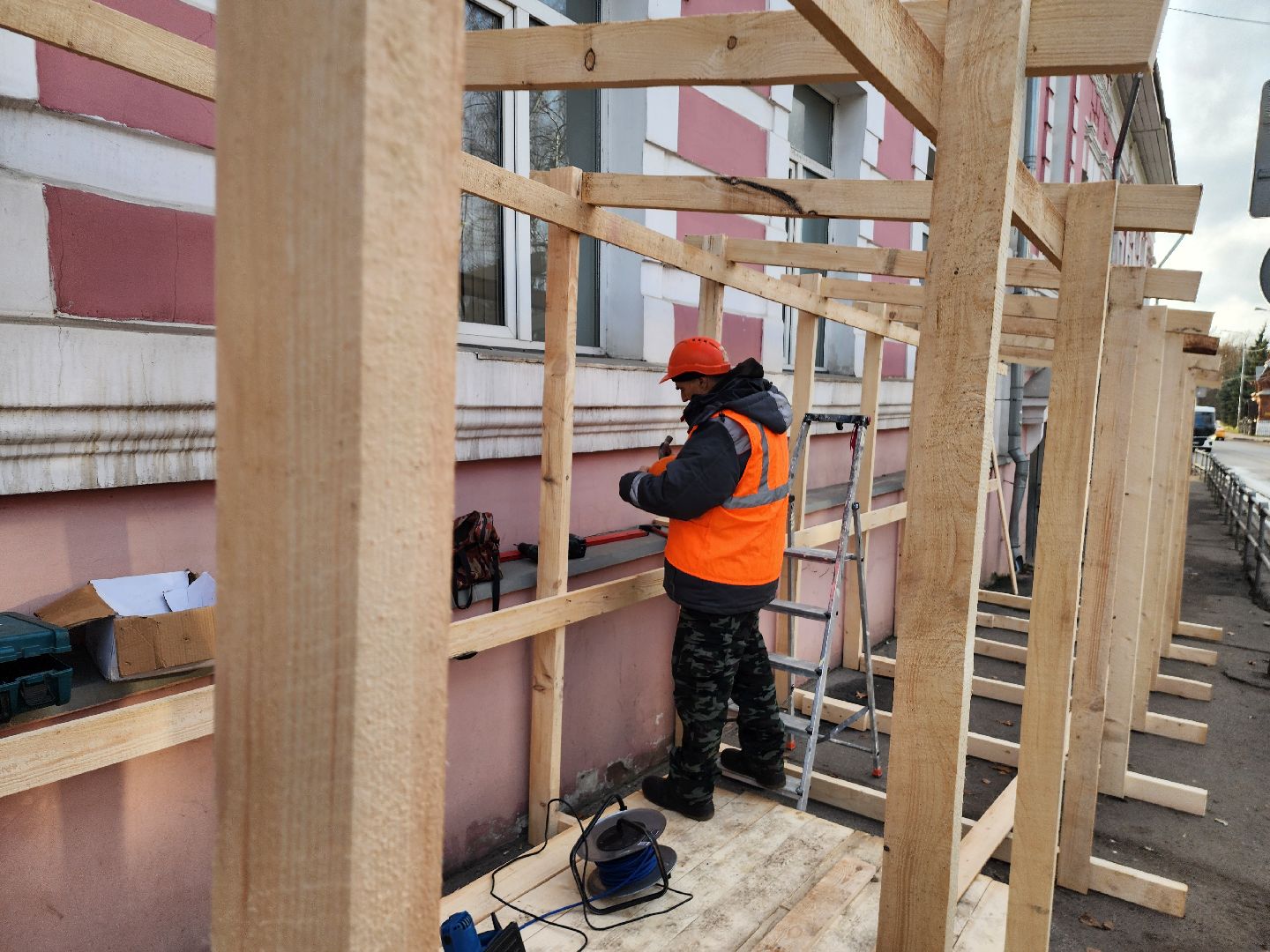 серпухов, жкх, защитный навес, плотники, школа 8, улица свердлова, вертикалки,