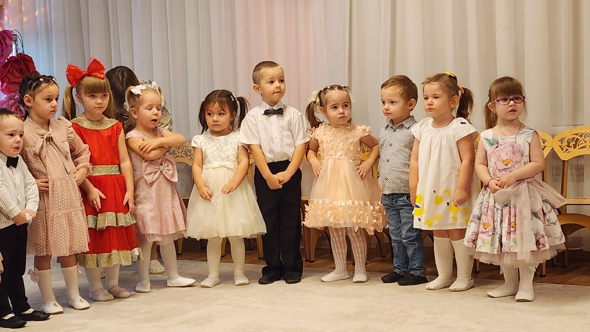 Бронницы, День мамы, Утренник в детском саду, Многодетная мама, Вертикалка, Вертикальное видео,