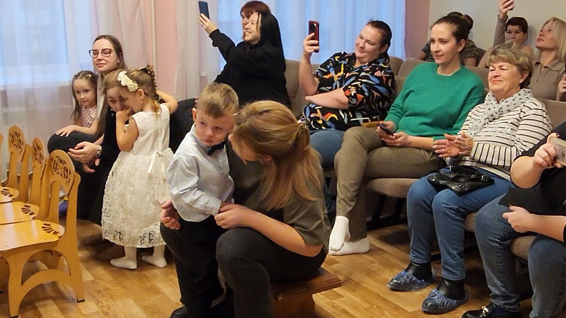 Бронницы, День мамы, Утренник в детском саду, Многодетная мама, Вертикалка, Вертикальное видео,